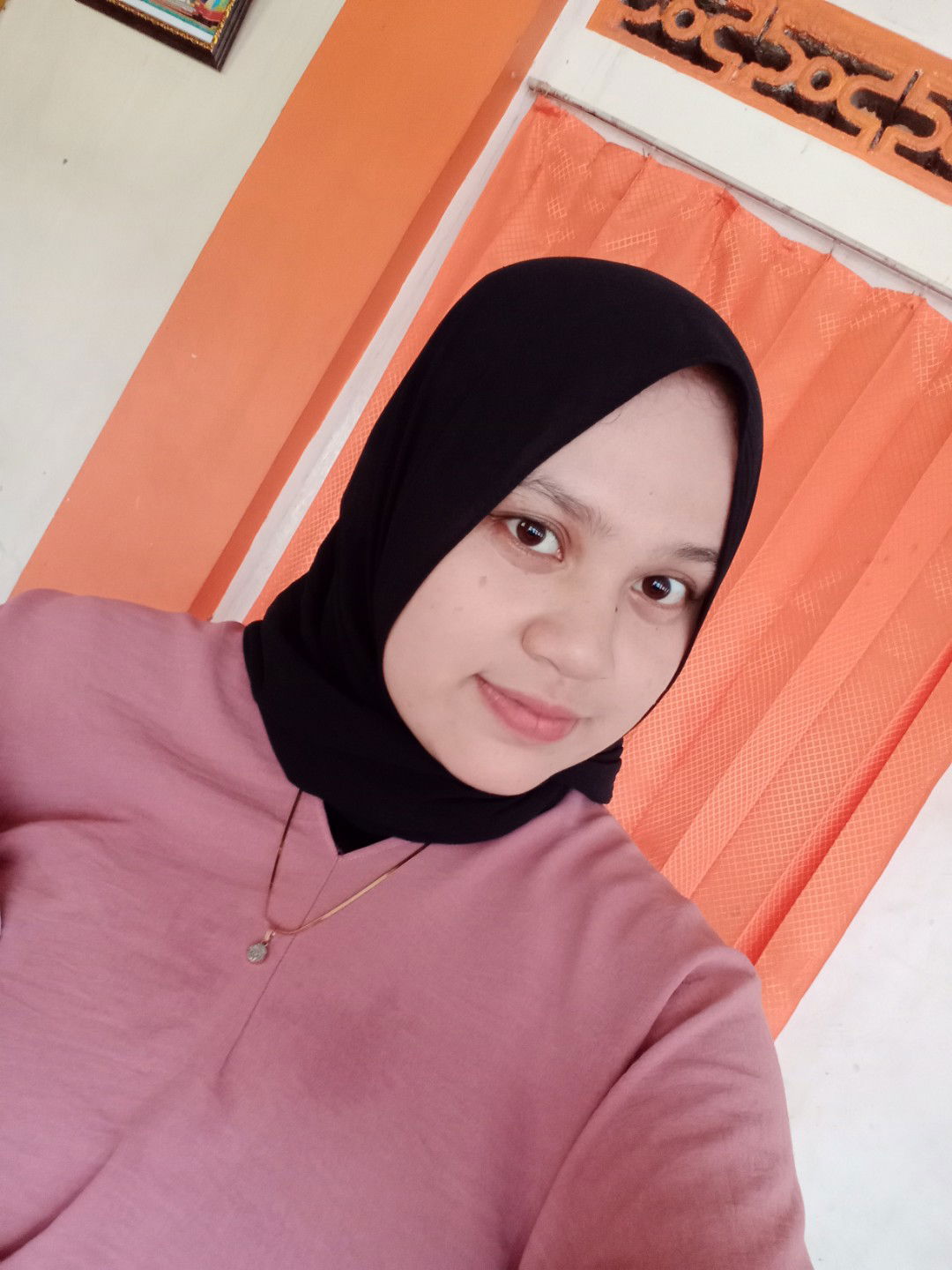 Rahni Eka Putri profile icon