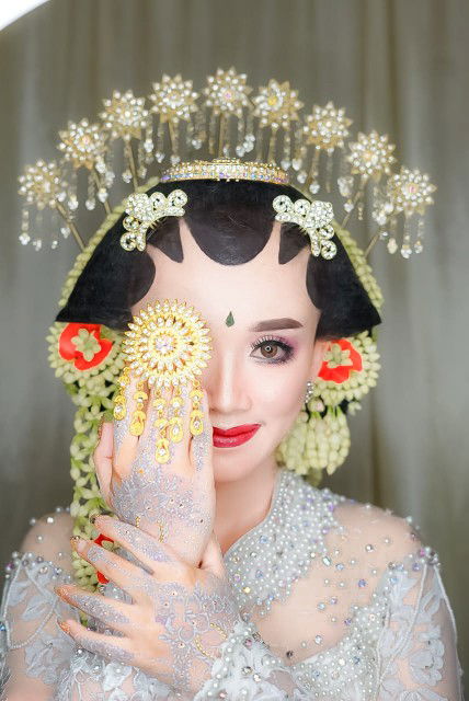 Mommy Dewi profile icon