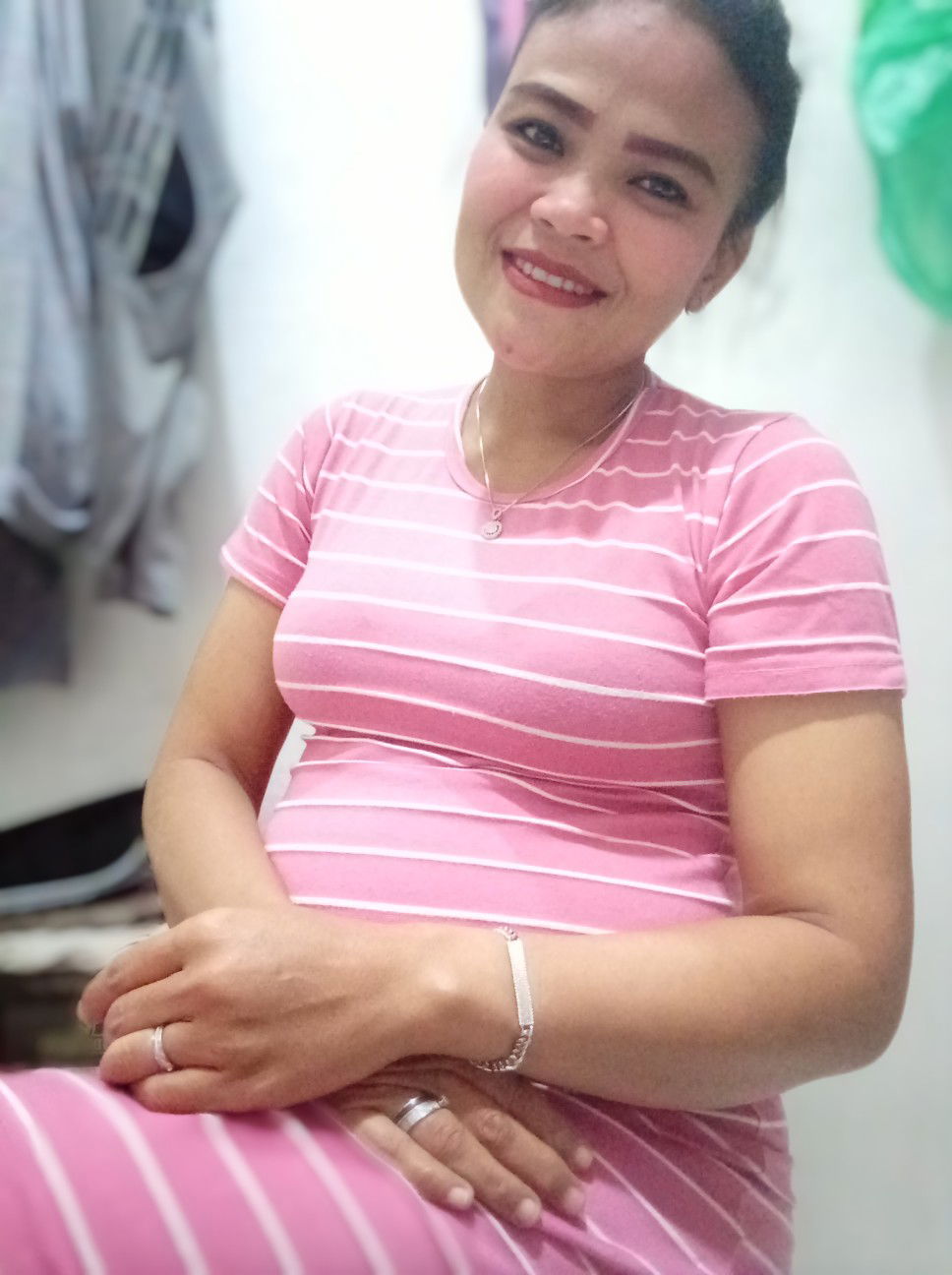 dewi yuningsih profile icon