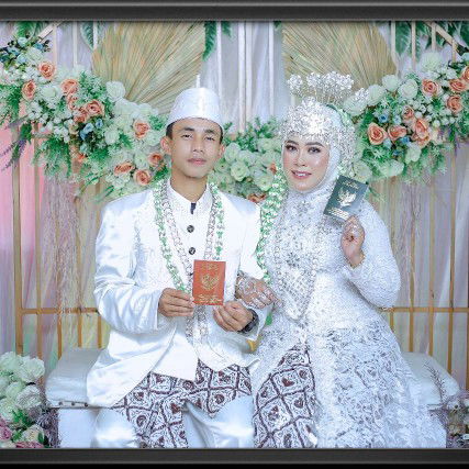 Shely Ristiana profile icon