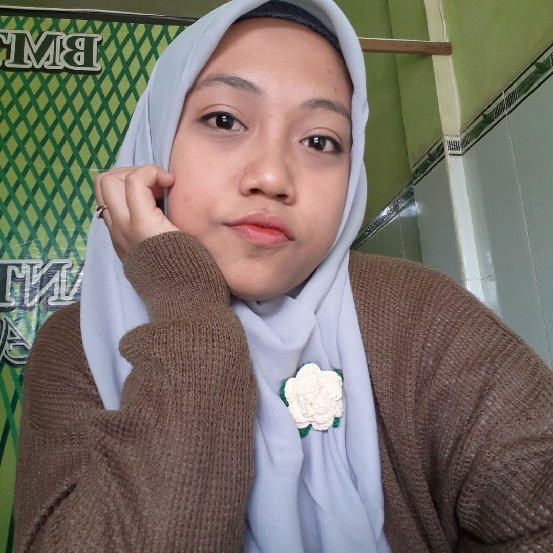 Nur Kholifah profile icon