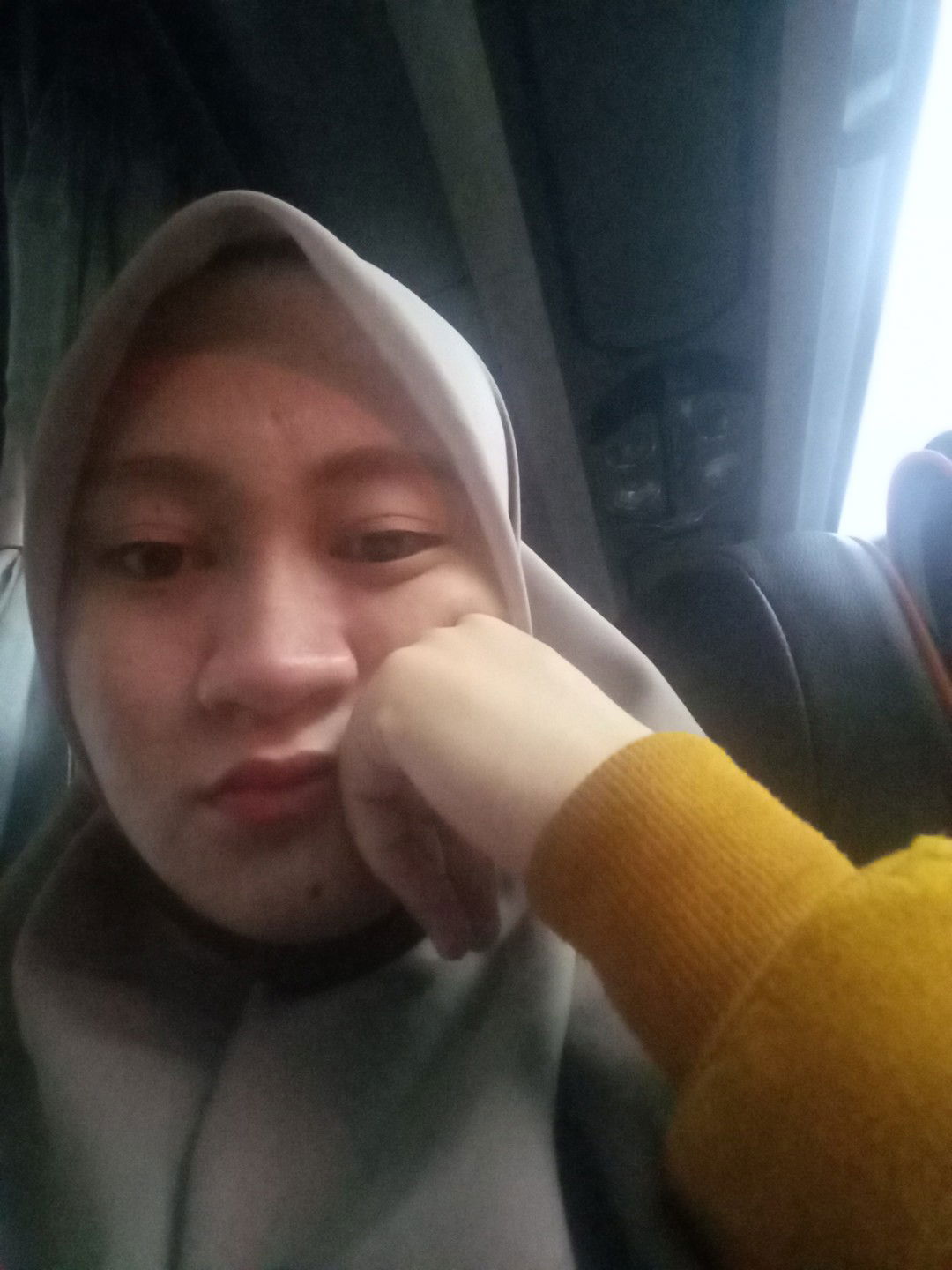 melly wiwit profile icon