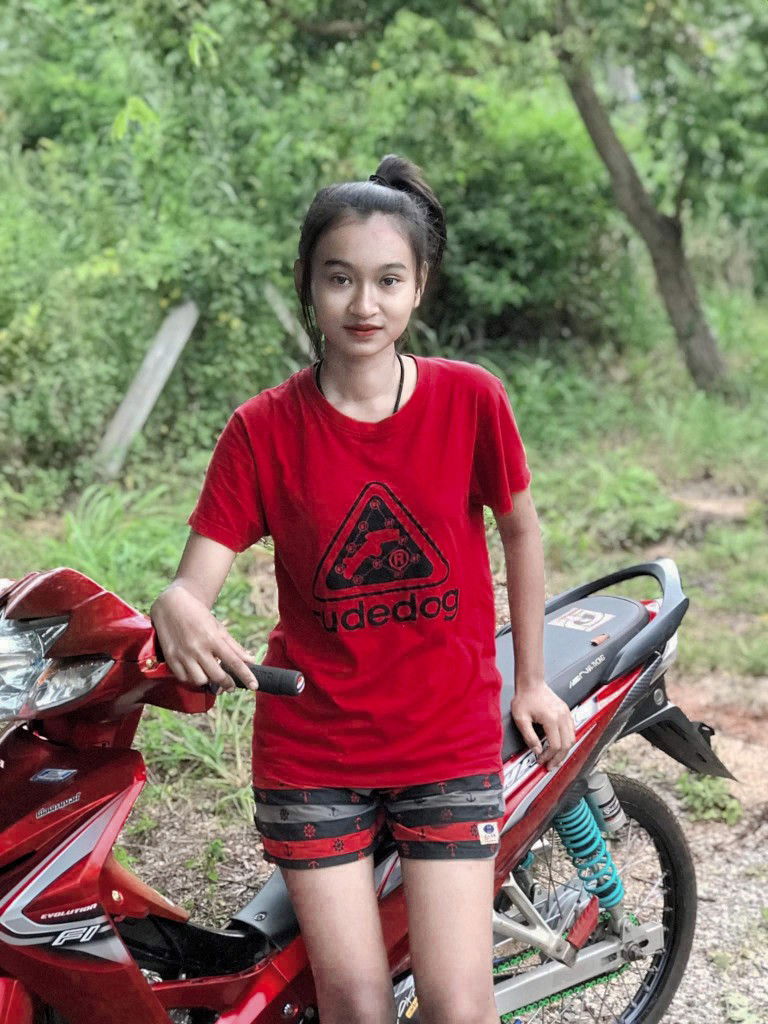 จรูญลักษณ์ profile icon