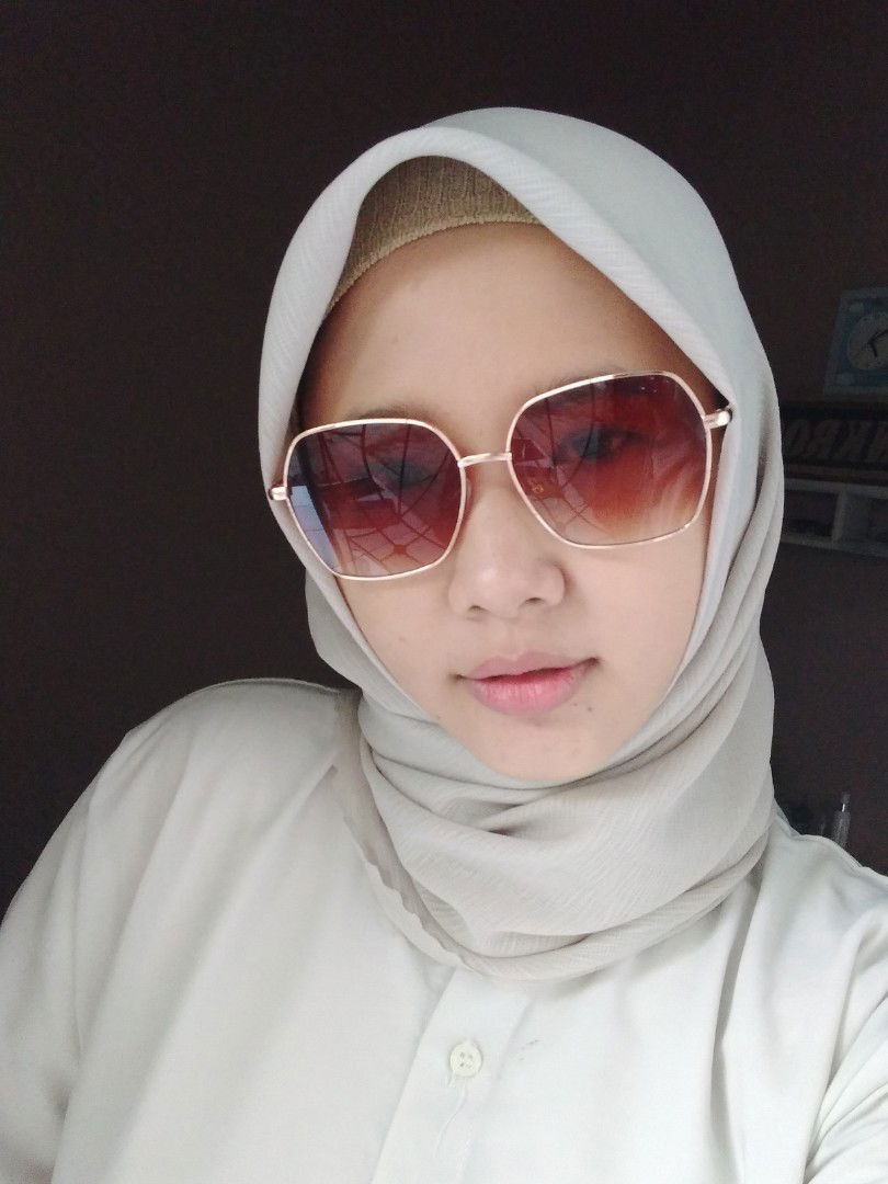 Holly Aphrodita profile icon