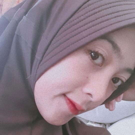 Indri Sulistyani profile icon