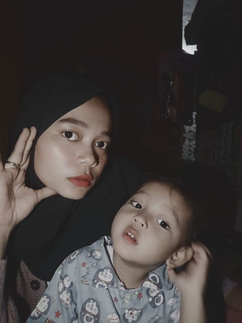 nurparida profile icon