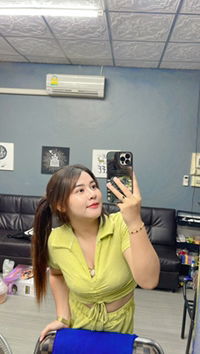 Ratchanee profile icon