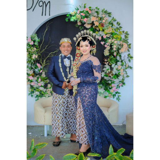 May Saroh April Lianti profile icon