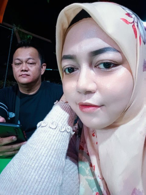 Dea Maharrani profile icon