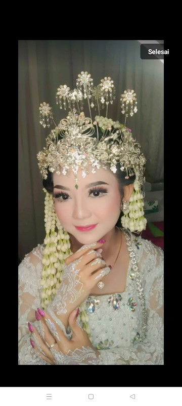 ria murdani profile icon