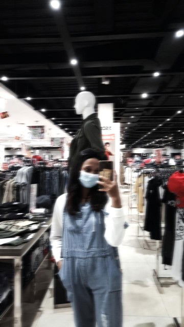 agnes avrilia profile icon