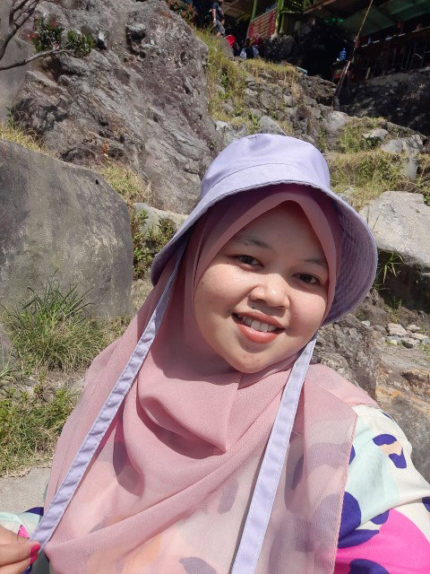 Sania lutfiah profile icon