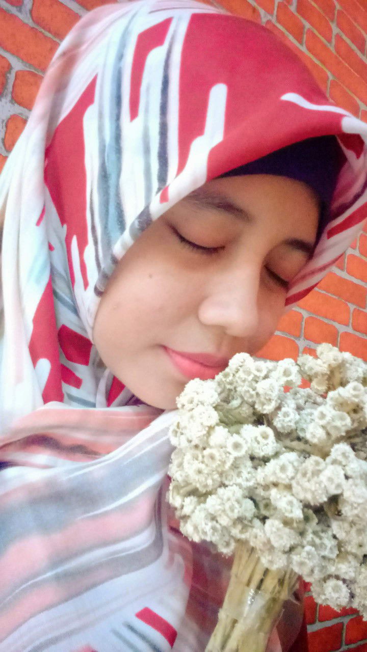 Tria Lusiana profile icon