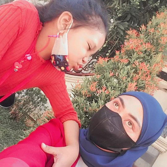 ayu ali profile icon