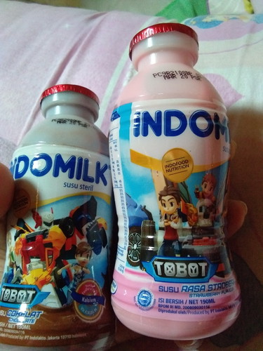susu kemasan botol