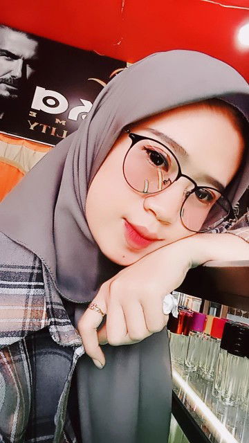 diva mirah delima profile icon