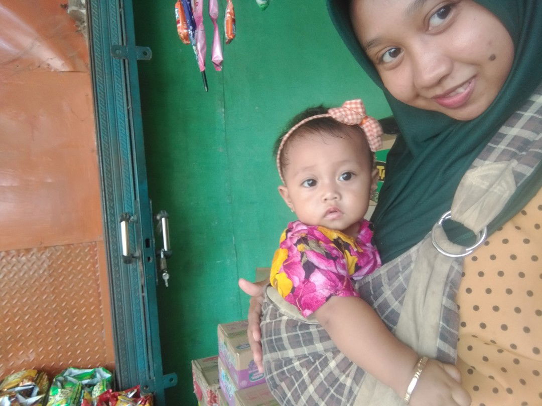 Azizah nayra profile icon