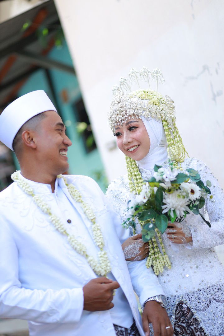 Risma Dwi Aini profile icon