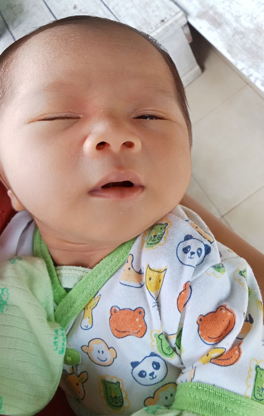 Azkia_Almeera1005 profile icon