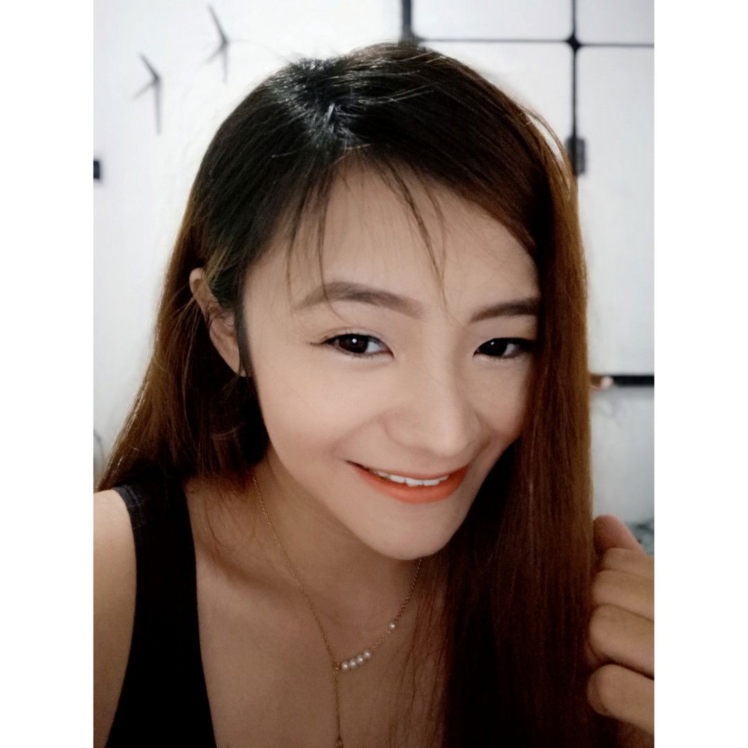 Lhia Roberts profile icon