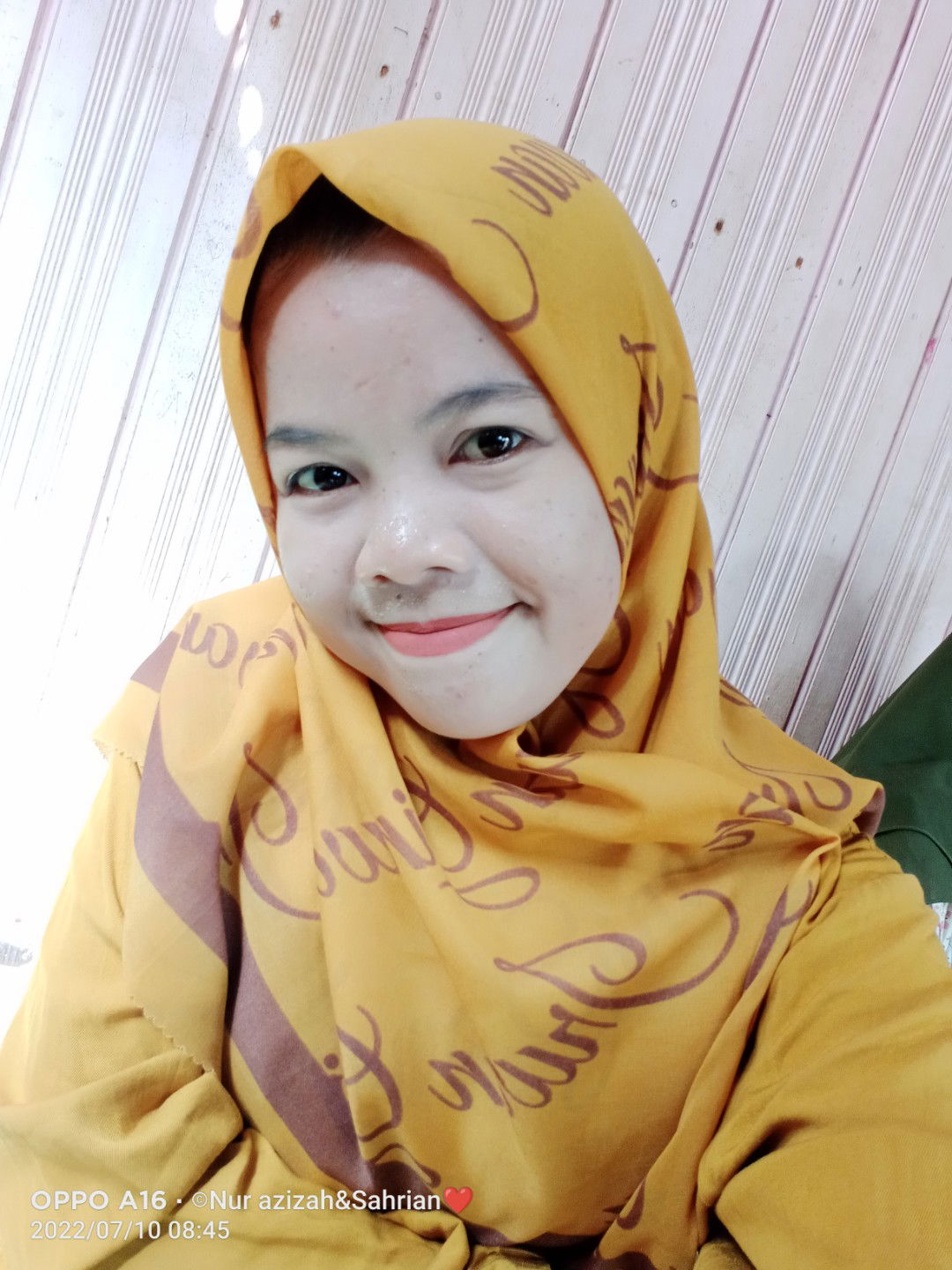 Nur azizah profile icon