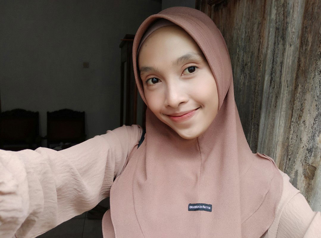 indah fitriana profile icon