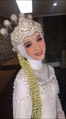 Nyova Fazriani profile icon