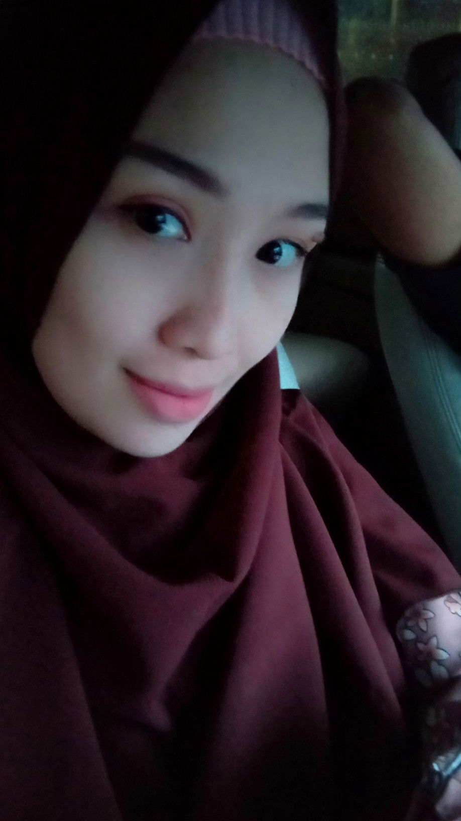 Indah Aprilia Darmawan profile icon