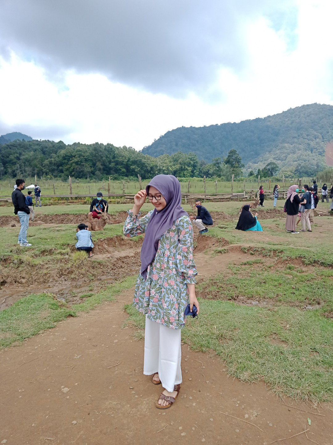 Yulinda Dwi Komala profile icon