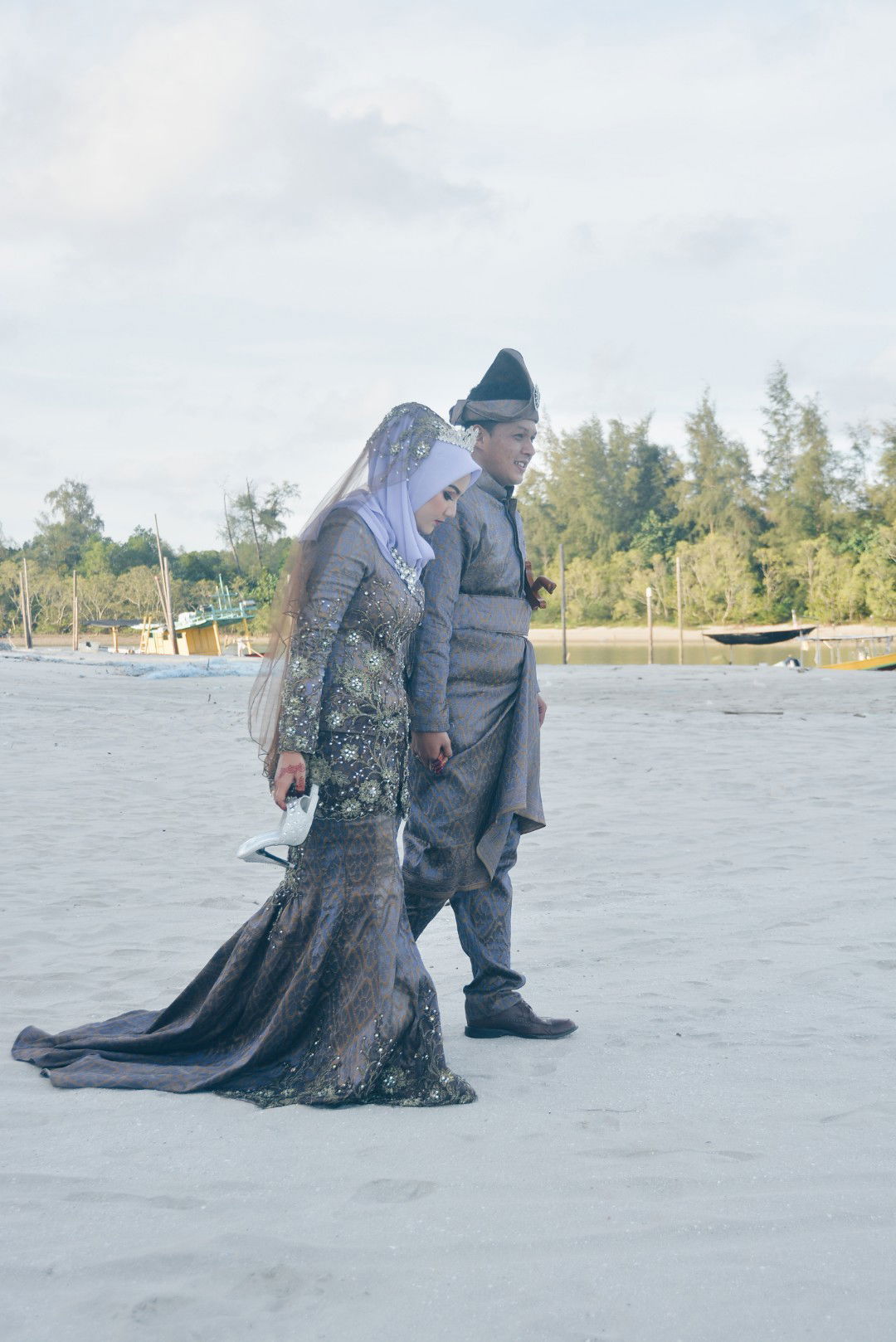 Anis Syahira profile icon