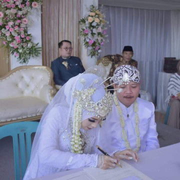 Erii Apriantii profile icon