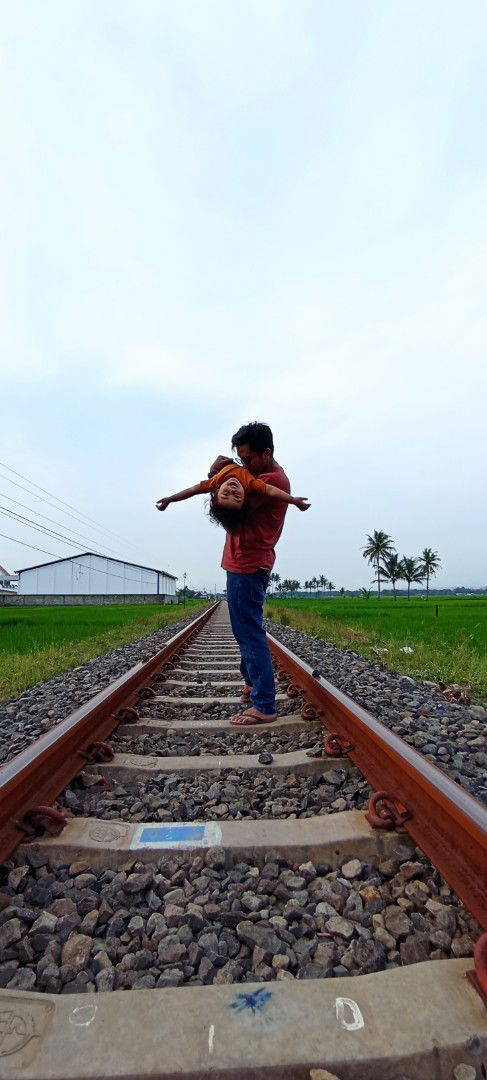 dinda tri wahyuni profile icon