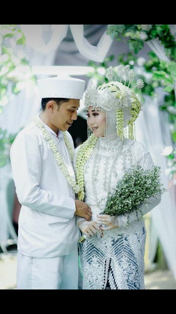 Dewi Ratih profile icon