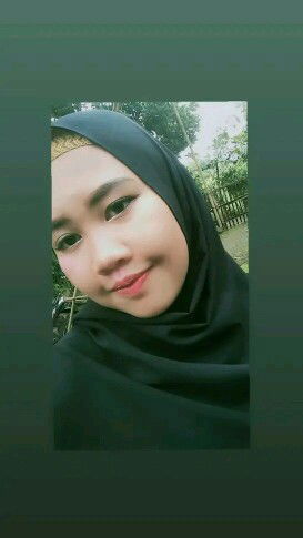 Sherly Azhani profile icon