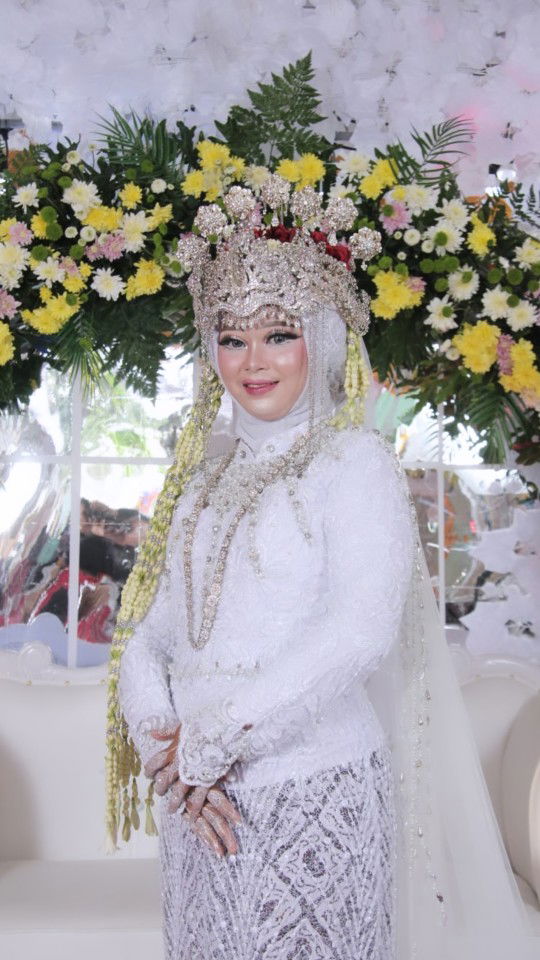 Ayu Andini profile icon