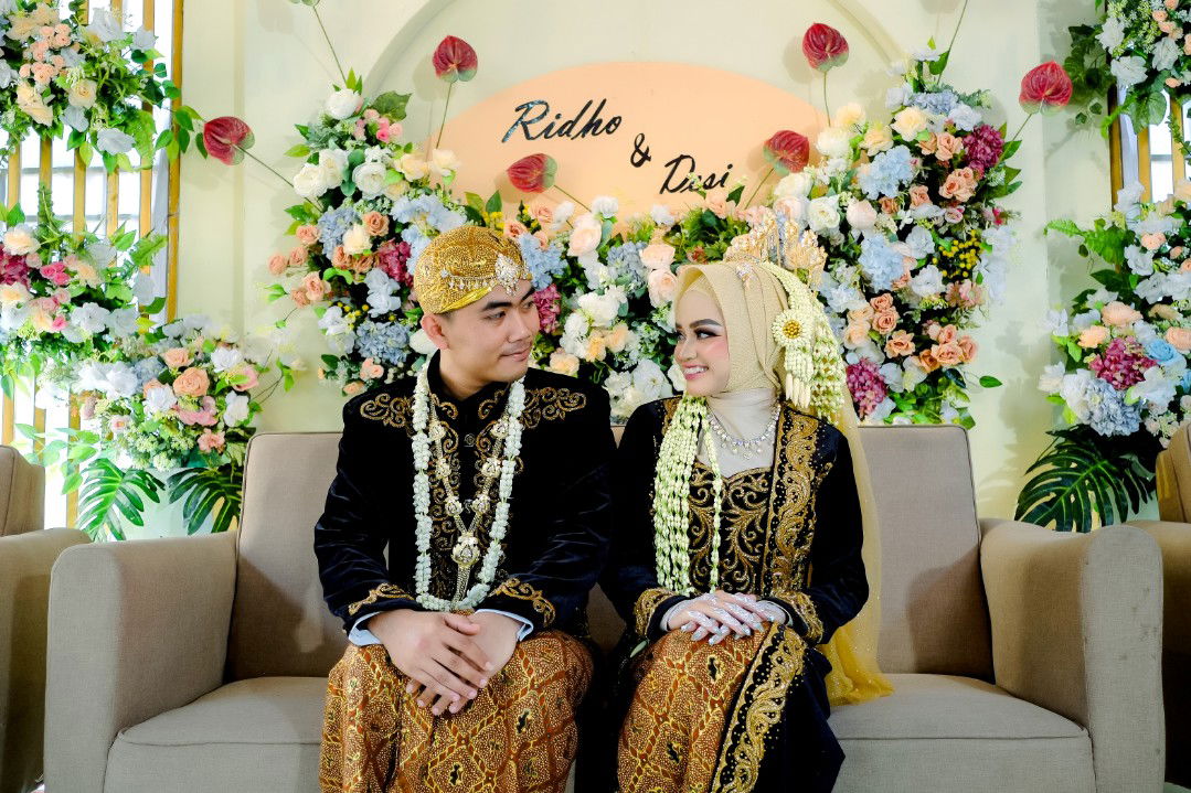 Desi Hastari profile icon