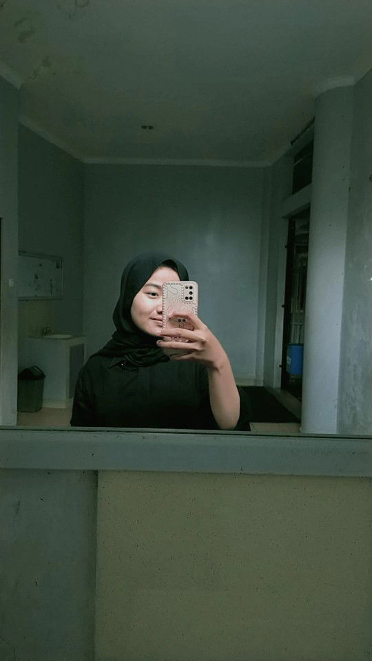 KANIA EMI MUSTIKA profile icon