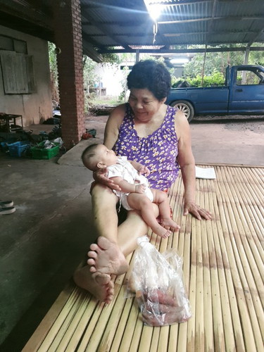 ยายทวดกับหลาน