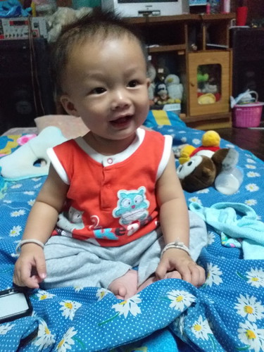 ลูก7เดือน บ้านไหนคลานยังค่ะ