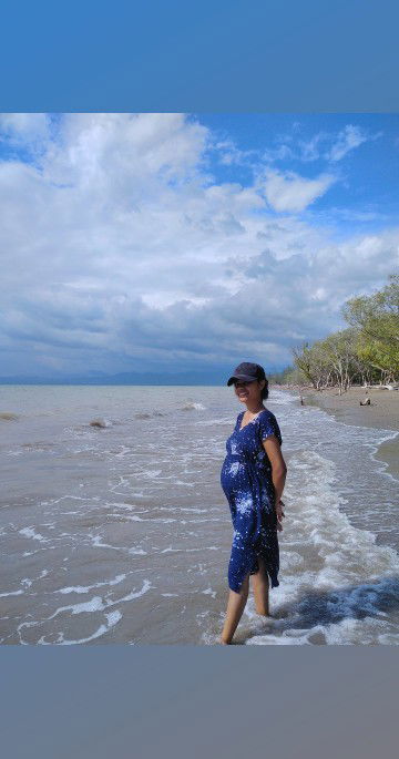 Kristiyani bani profile icon