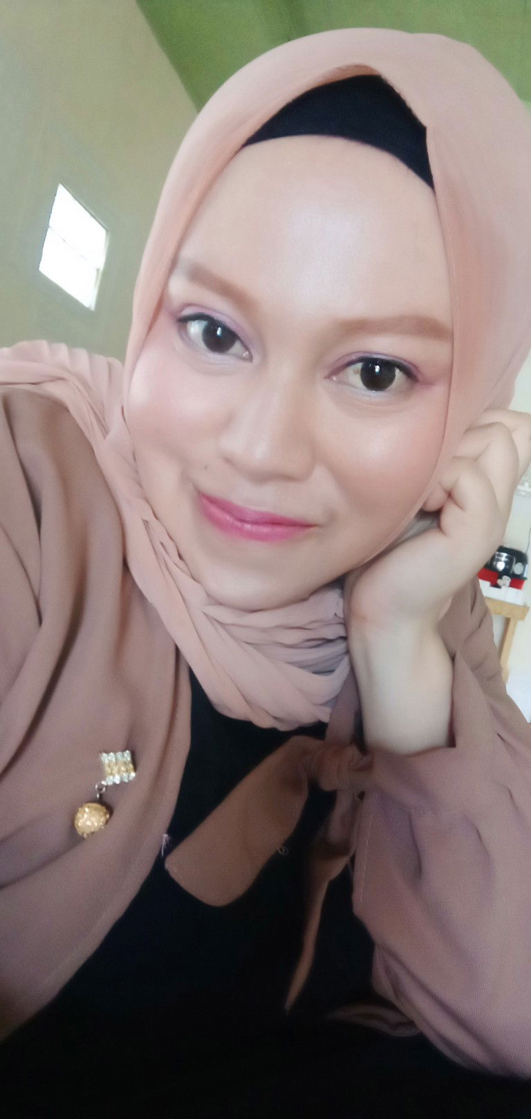 rosi susanti profile icon