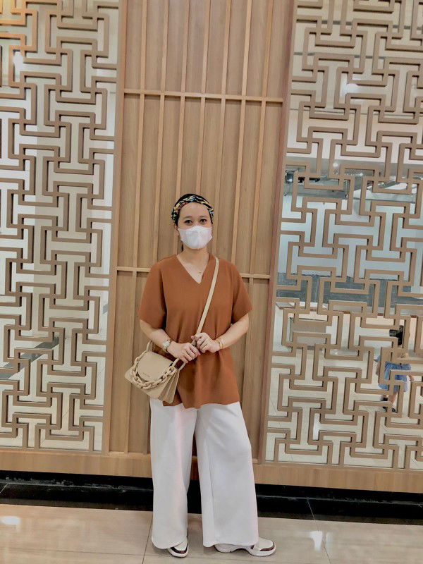 Hesti Marina profile icon