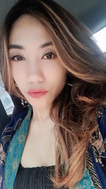 Behati's Mom profile icon