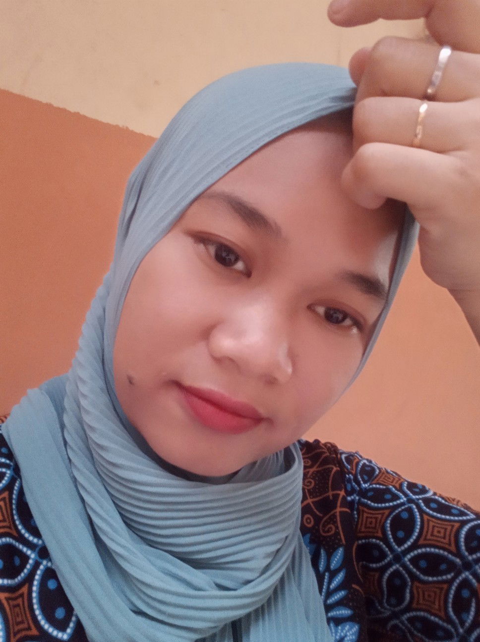 neneng heriyah profile icon