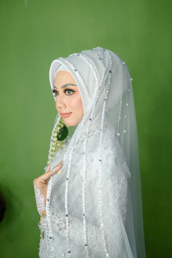 yunia nur cahyani profile icon