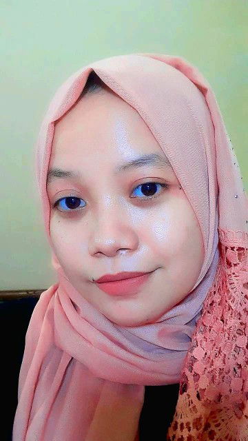 Nur Vina profile icon