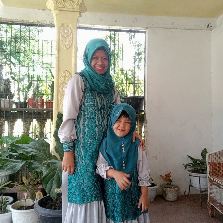 Putri Tarigan profile icon