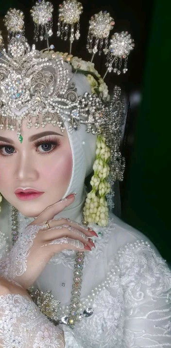 Rohmawati profile icon