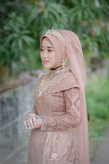 Anis Yustika profile icon