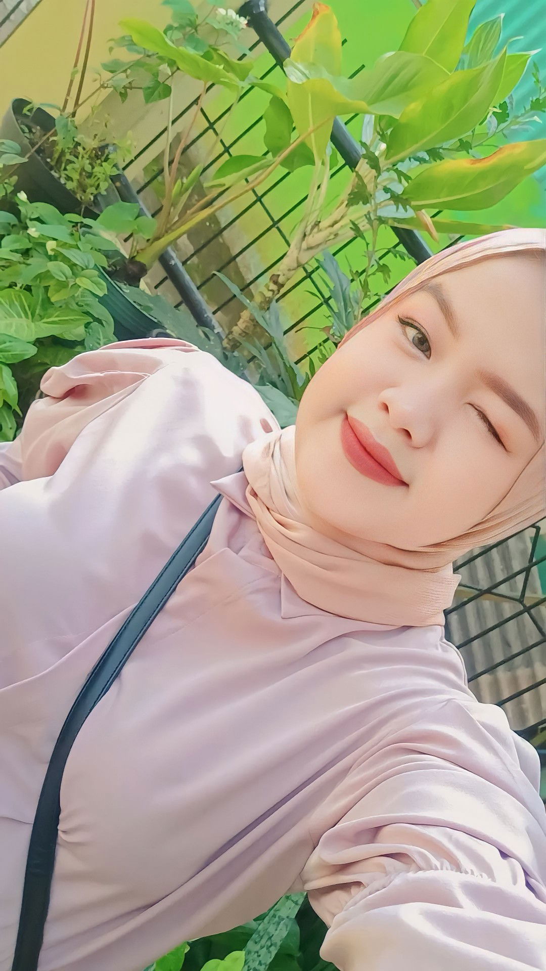 Putri Ayu Sethya profile icon